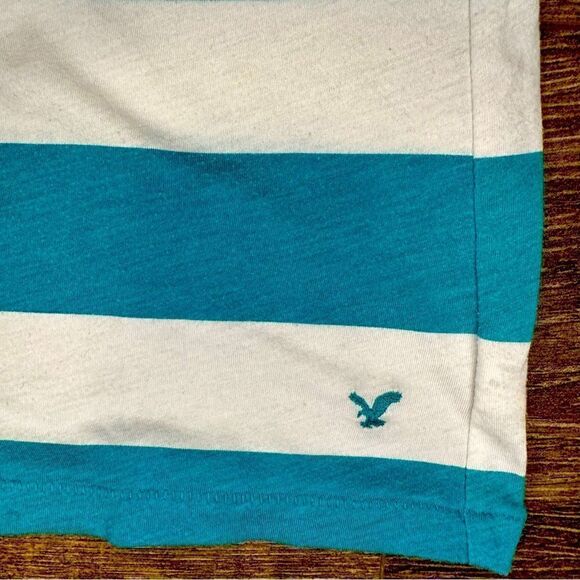 American Eagle Green and White Stripped V-Neck T-Shirt - Picture 5 of 6